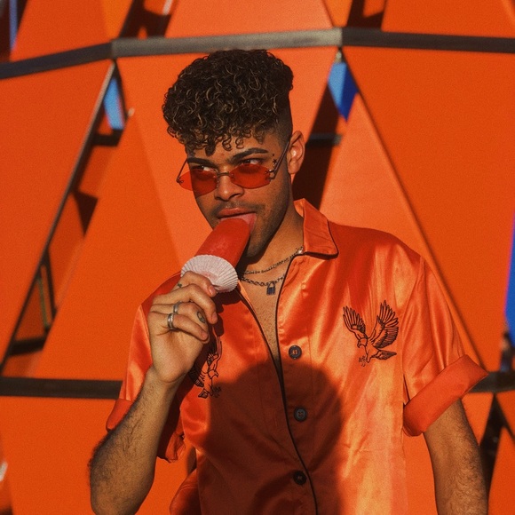 Orange silk button up with tiny black design - Picture 3 of 5